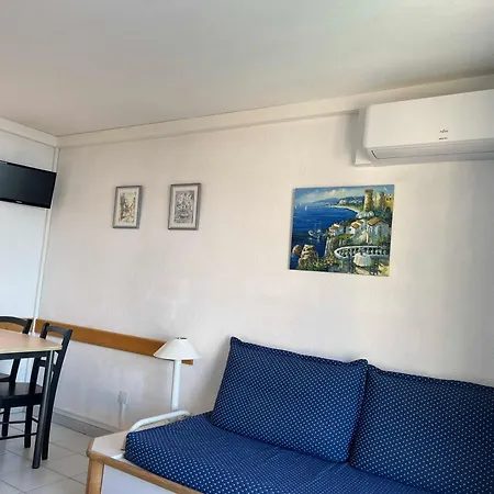 Apartment With Sea View, Aircondition And Parking