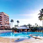 With Sea View, Aircondition And Parking Apartamento