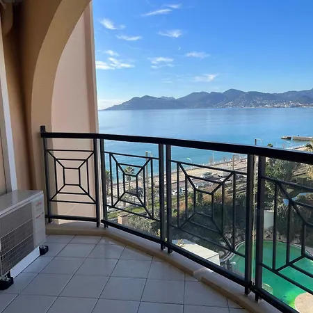 With Sea View, Aircondition And Parking Appartement *