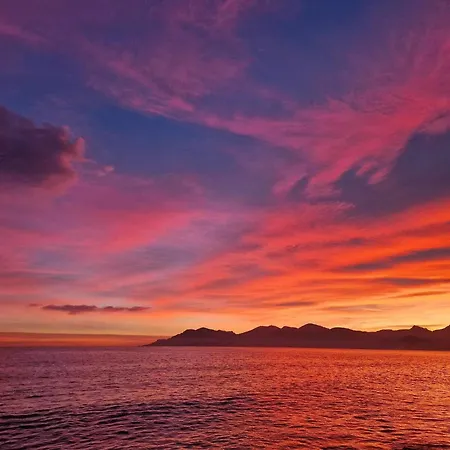 With Sea View, Aircondition And Parking Cannes