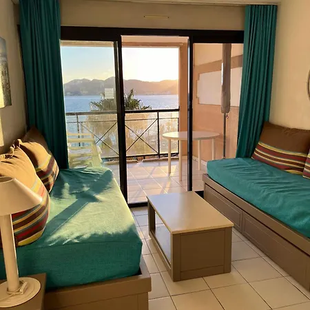 Apartamento With Sea View, Aircondition And Parking *