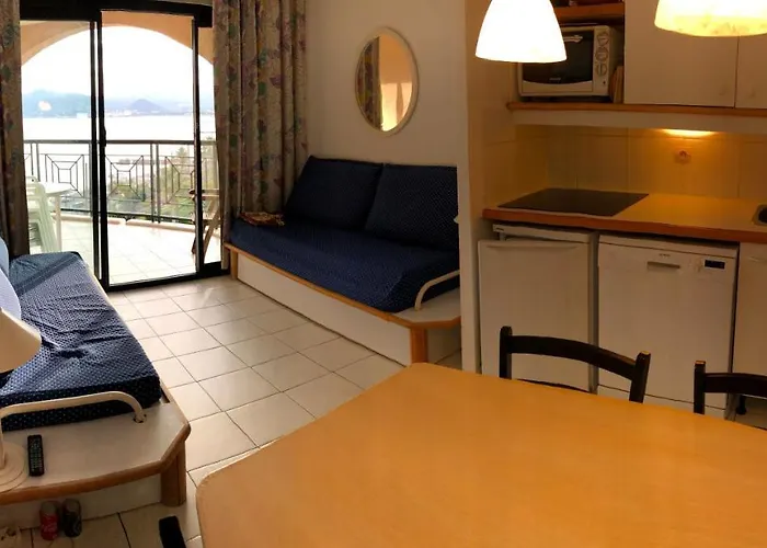With Sea View, Aircondition And Parking Apartment *