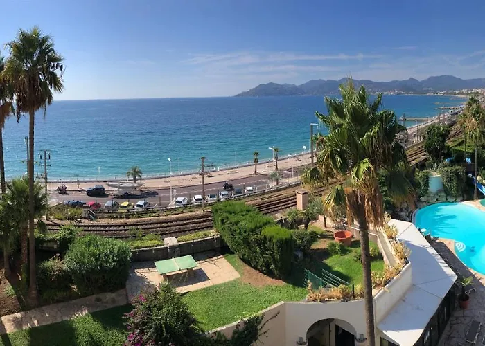 With Sea View, Aircondition And Parking * Cannes