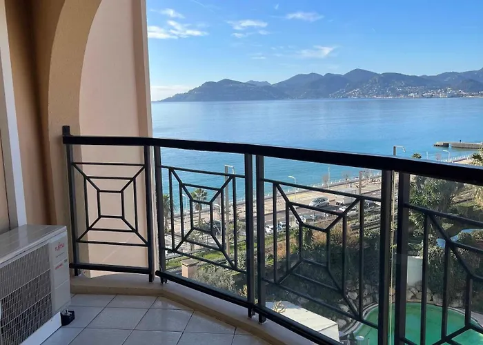 With Sea View, Aircondition And Parking Apartment *