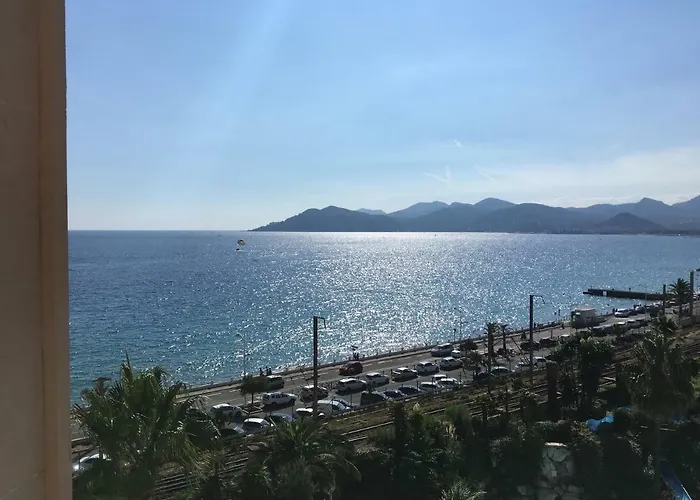 Apartment With Sea View, Aircondition And Parking Cannes