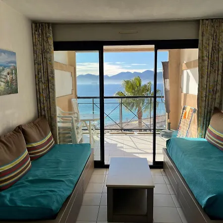 Apartmán With Sea View, Aircondition And Parking